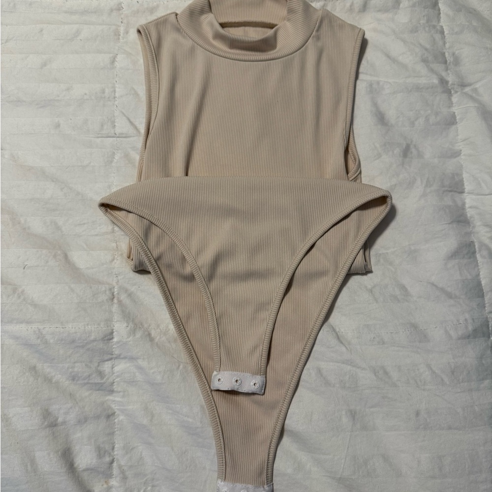 SHEIN Beige Ribbed Bodysuit